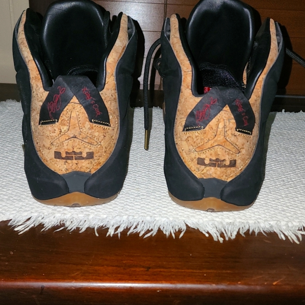 Size 12 NBA LeBron King's Cork edition